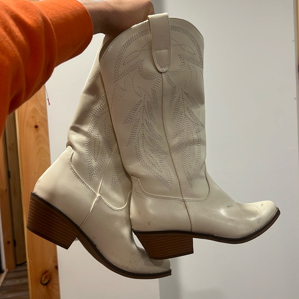 Steve Madden Boots - Picture 1 of 1